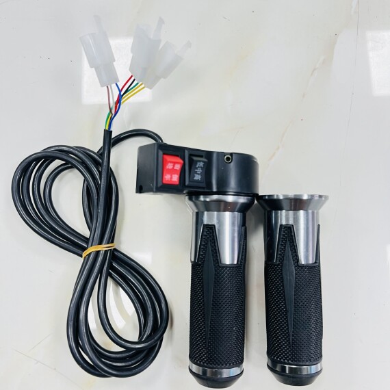 https://www.xedienphucthinh.com/public/product/tay-ga-da-nang